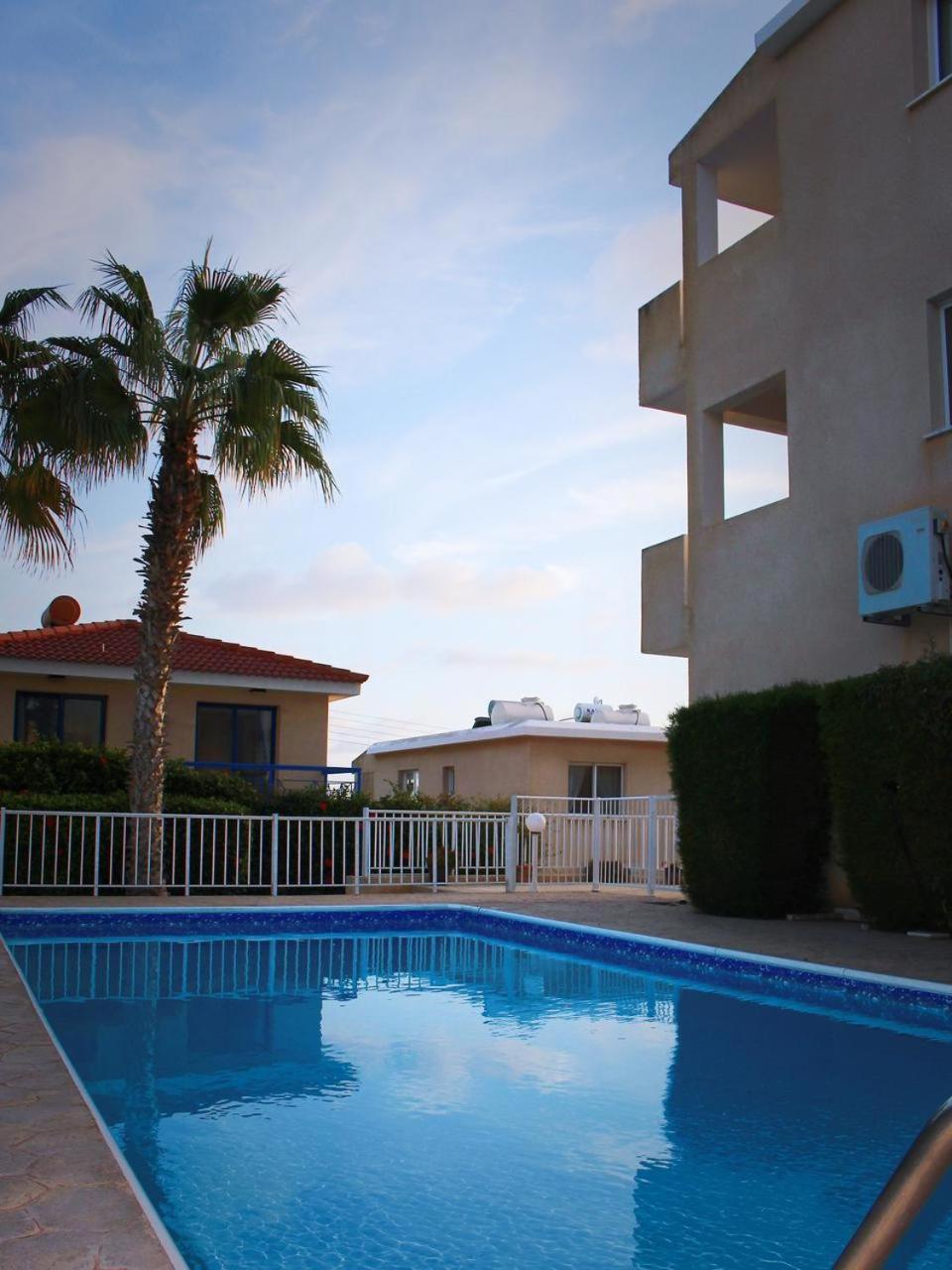 Chloraka- 2 Bedrooms - Pool Buitenkant foto
