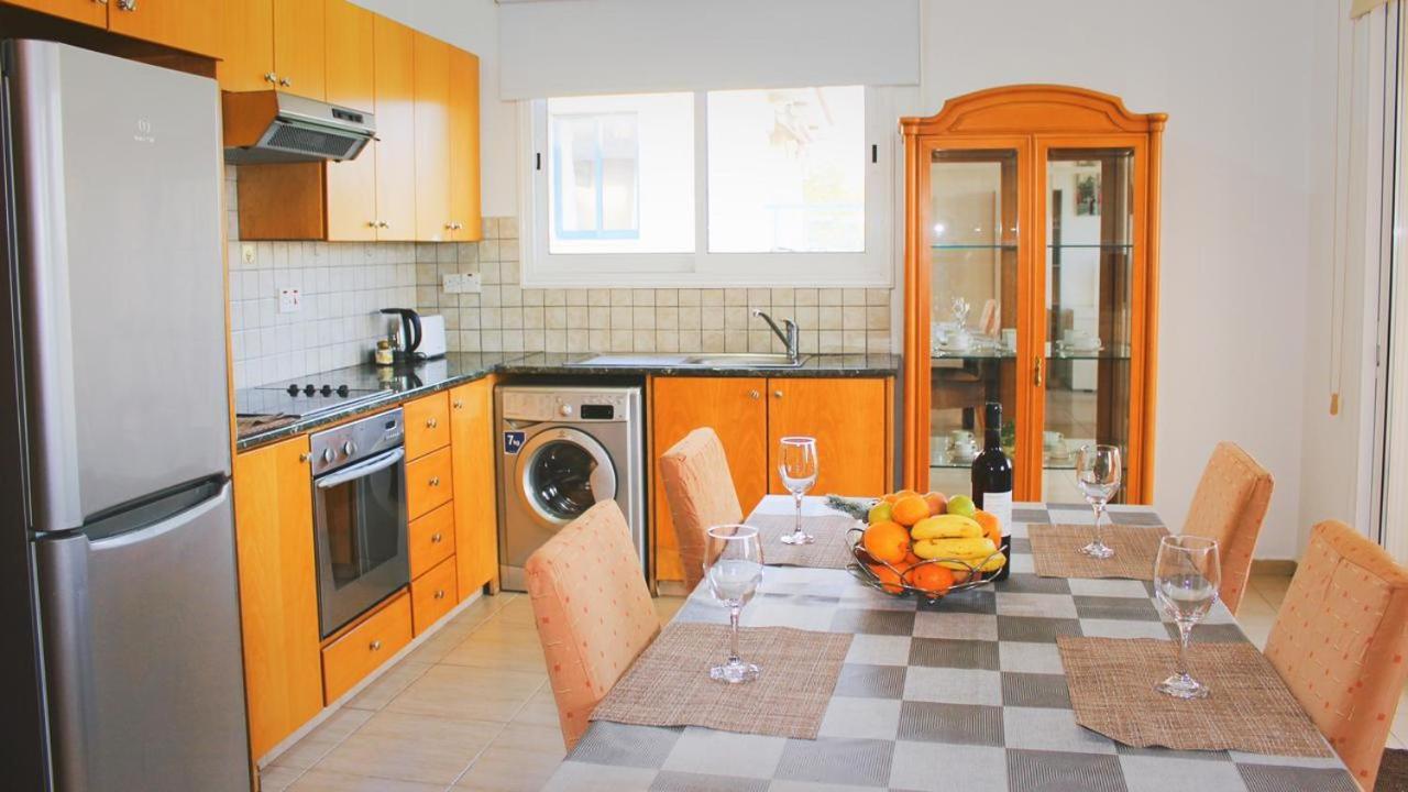 Chloraka- 2 Bedrooms - Pool Buitenkant foto